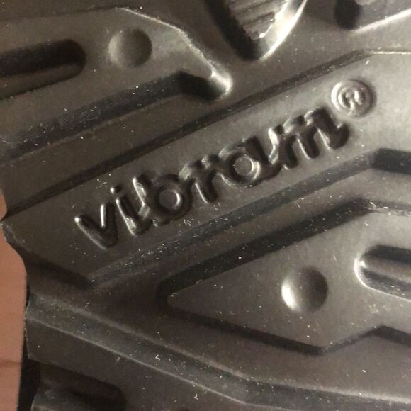 - NWT. Ron White Rita slip on loafers.Pewter w/ vibram technology. - Picture 4 of 5